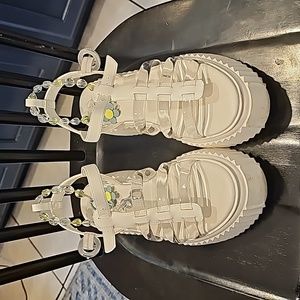 Circus sandals white